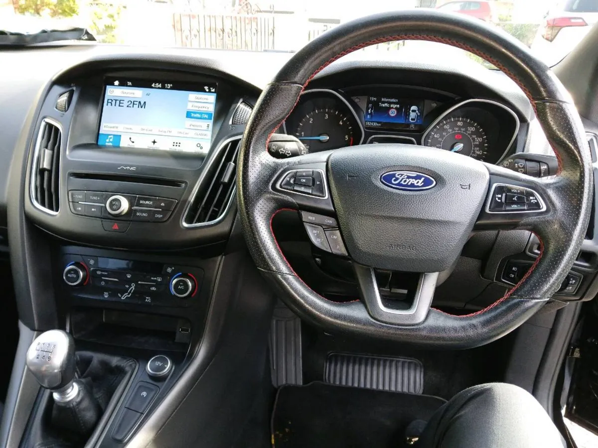 2018 Ford focus 1.5 TDCI ST-LINE X 120PS - Image 4