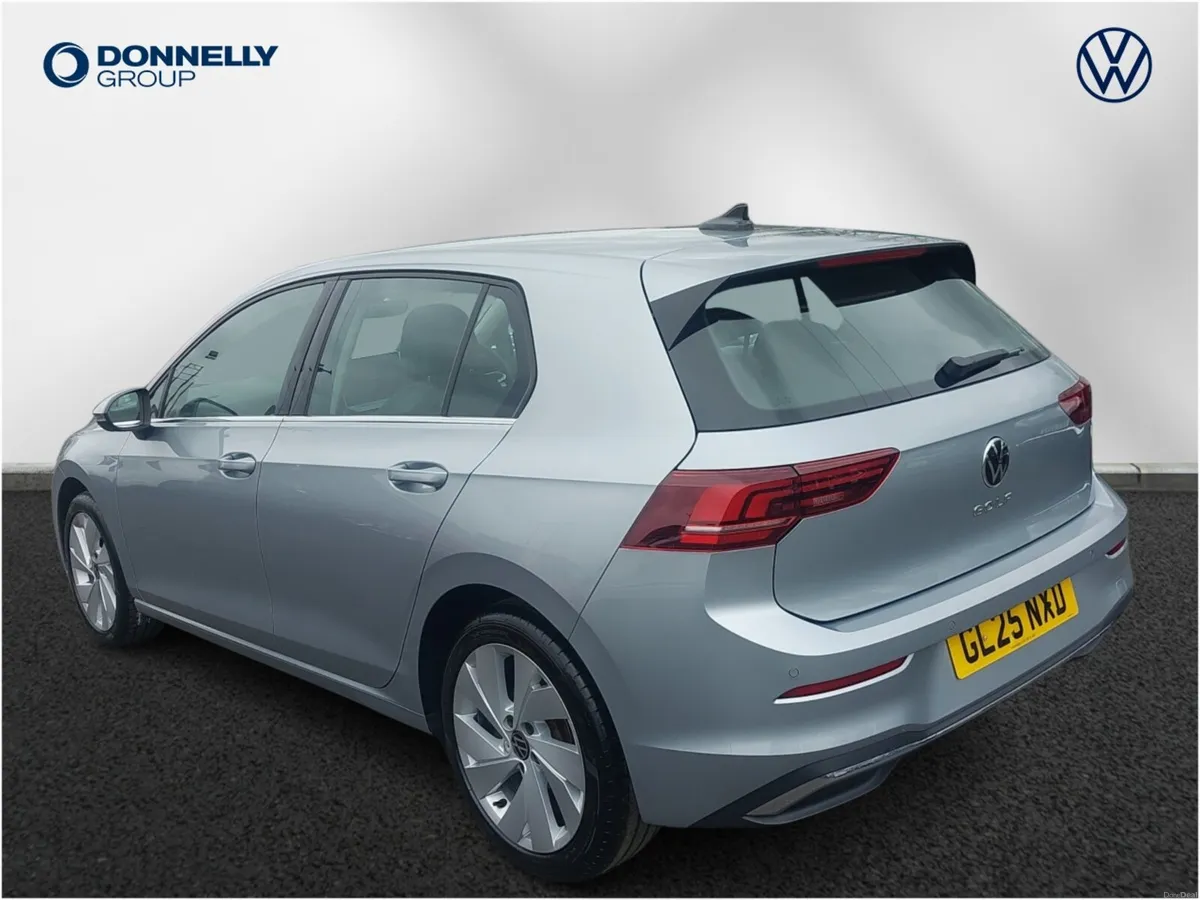 Volkswagen Golf Hatchback Style - Image 3