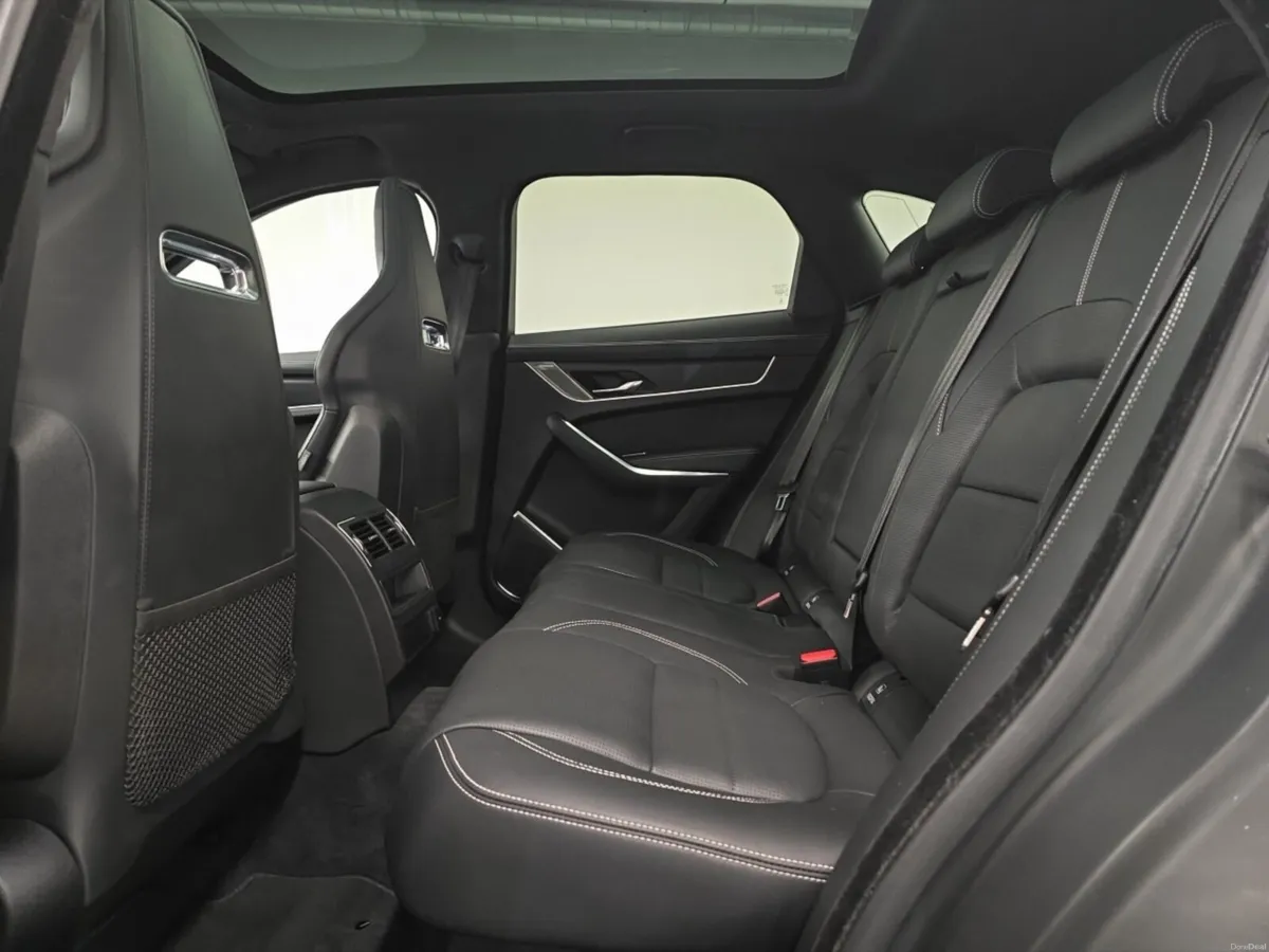 Jaguar F-pace F-Pace Diesel Estate R-Dynamic HSE B - Image 4