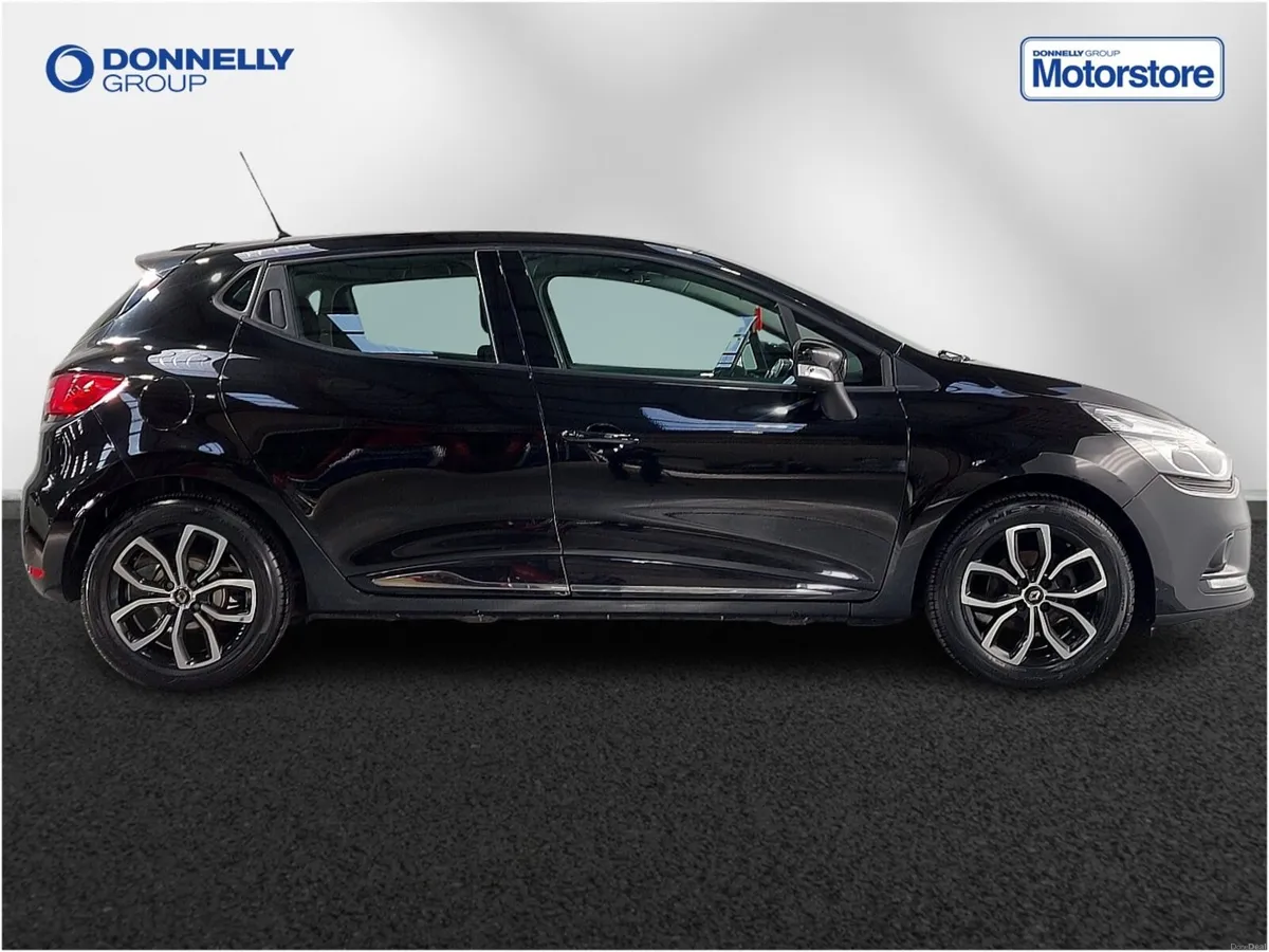 Renault Clio Hatchback Play - Image 3