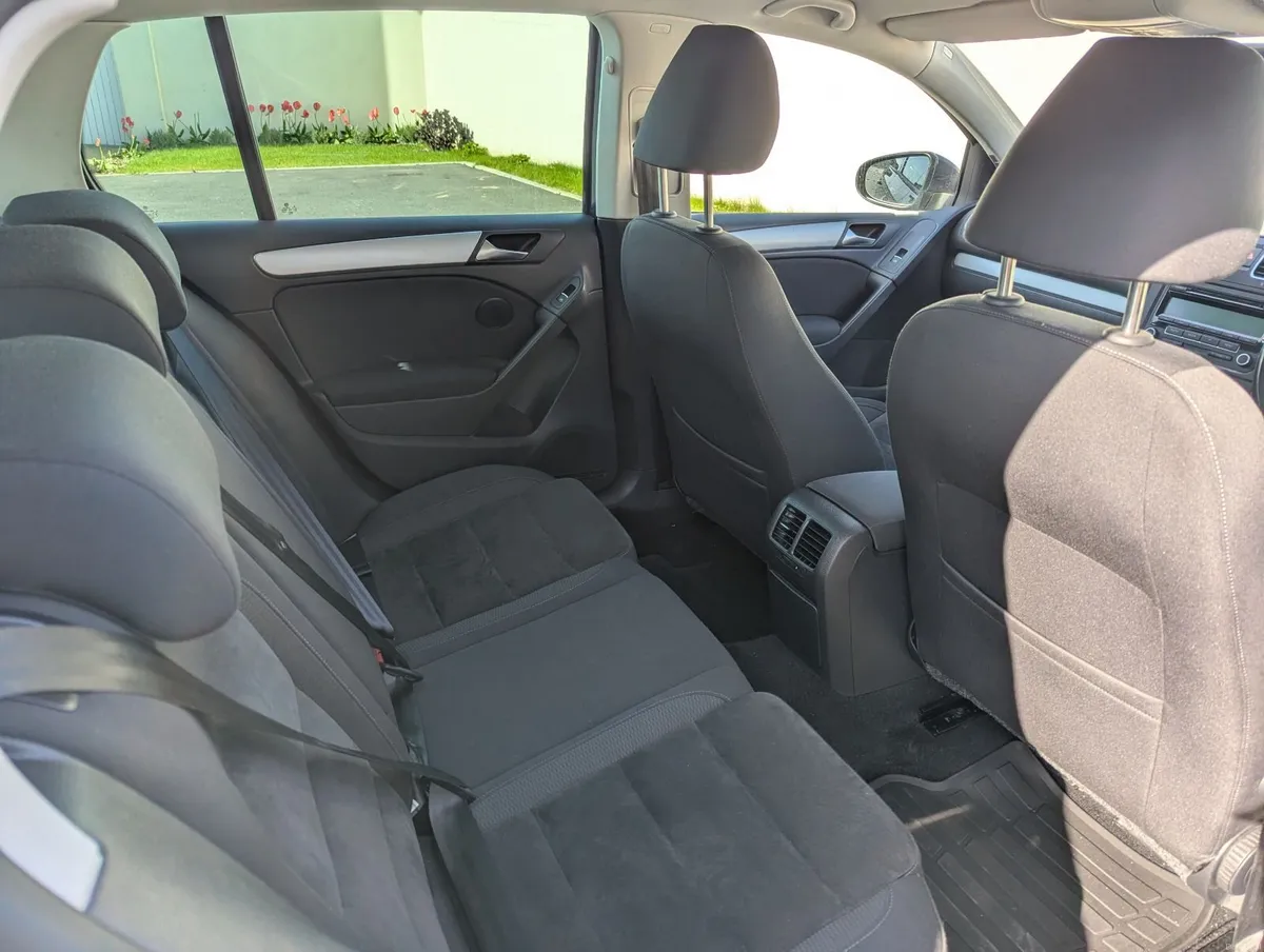Volkswagen Golf 2010 TSI 1.4 L Petrol - Image 4
