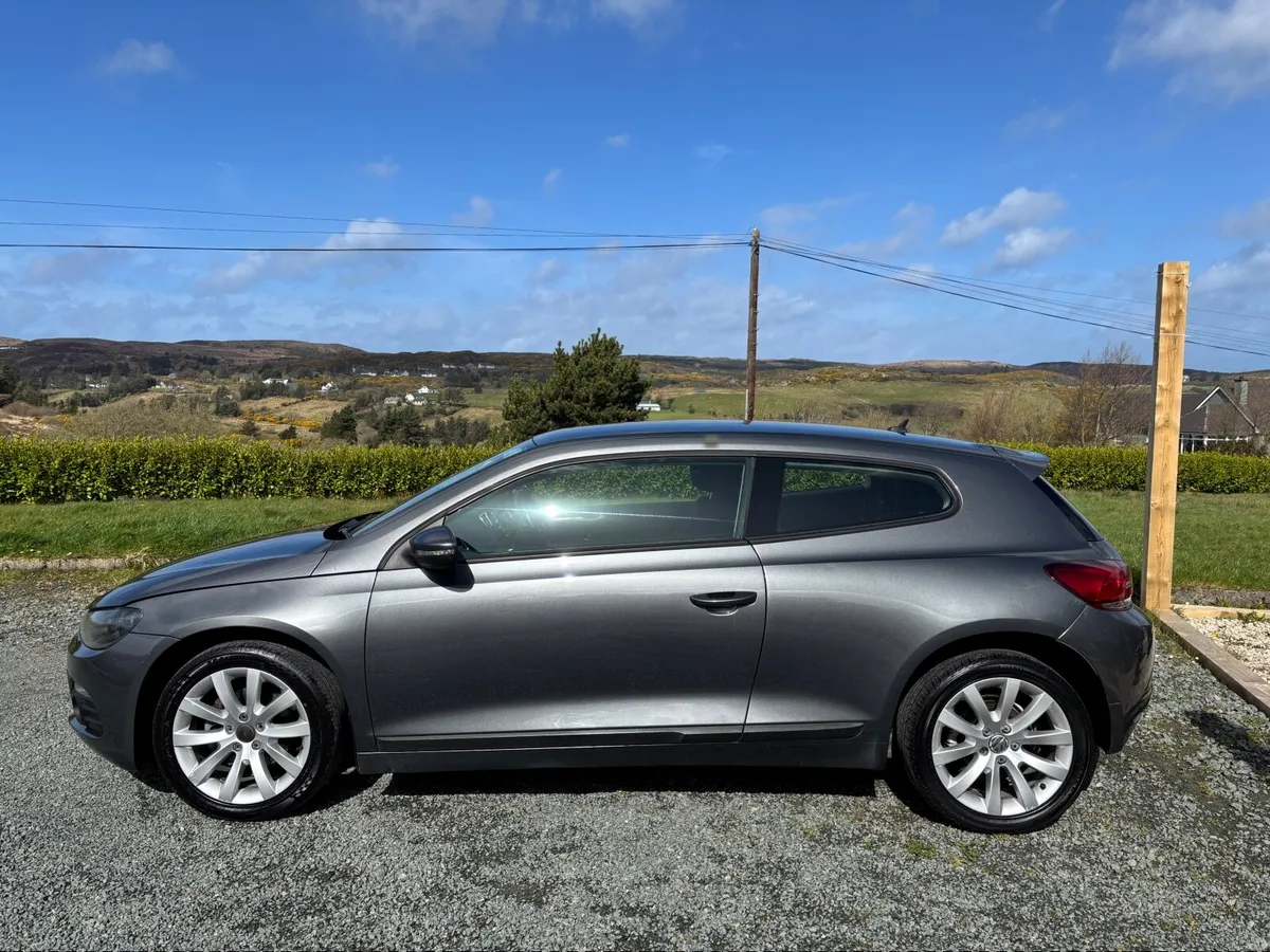 Volkswagen Scirocco 2011 - Image 2