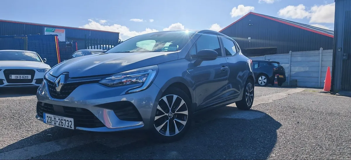Renault Clio 2023 - Image 1
