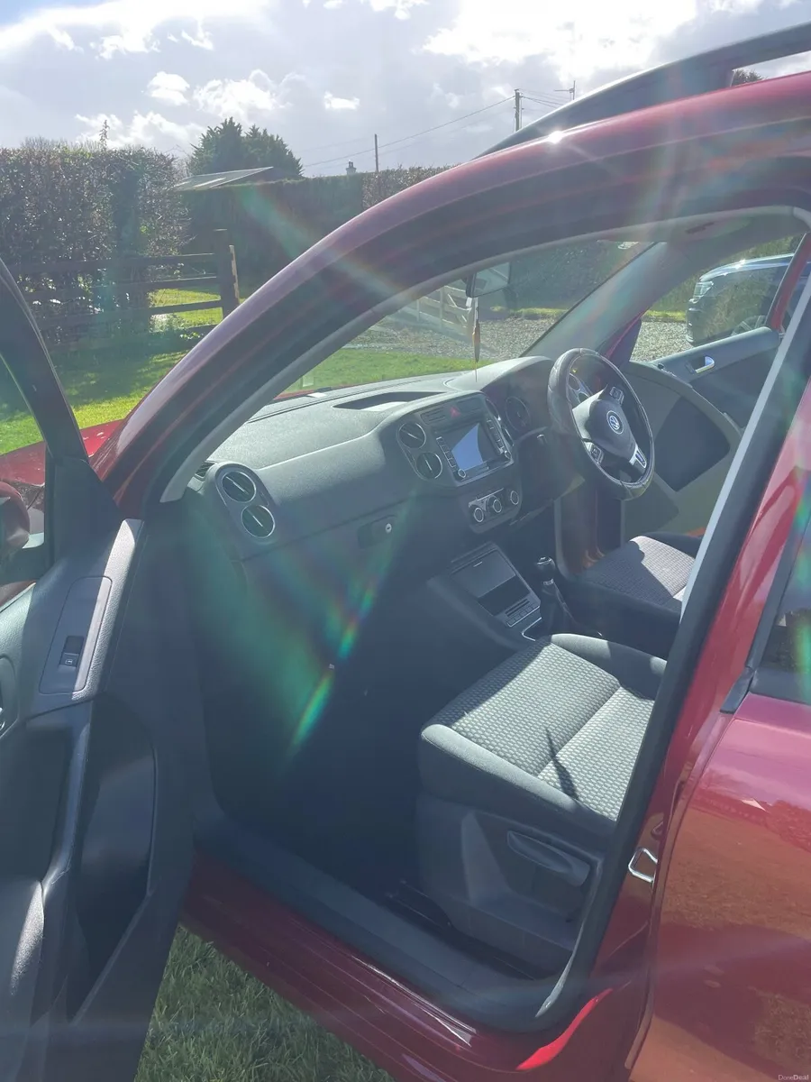 Volkswagen Tiguan 2010 - Image 3