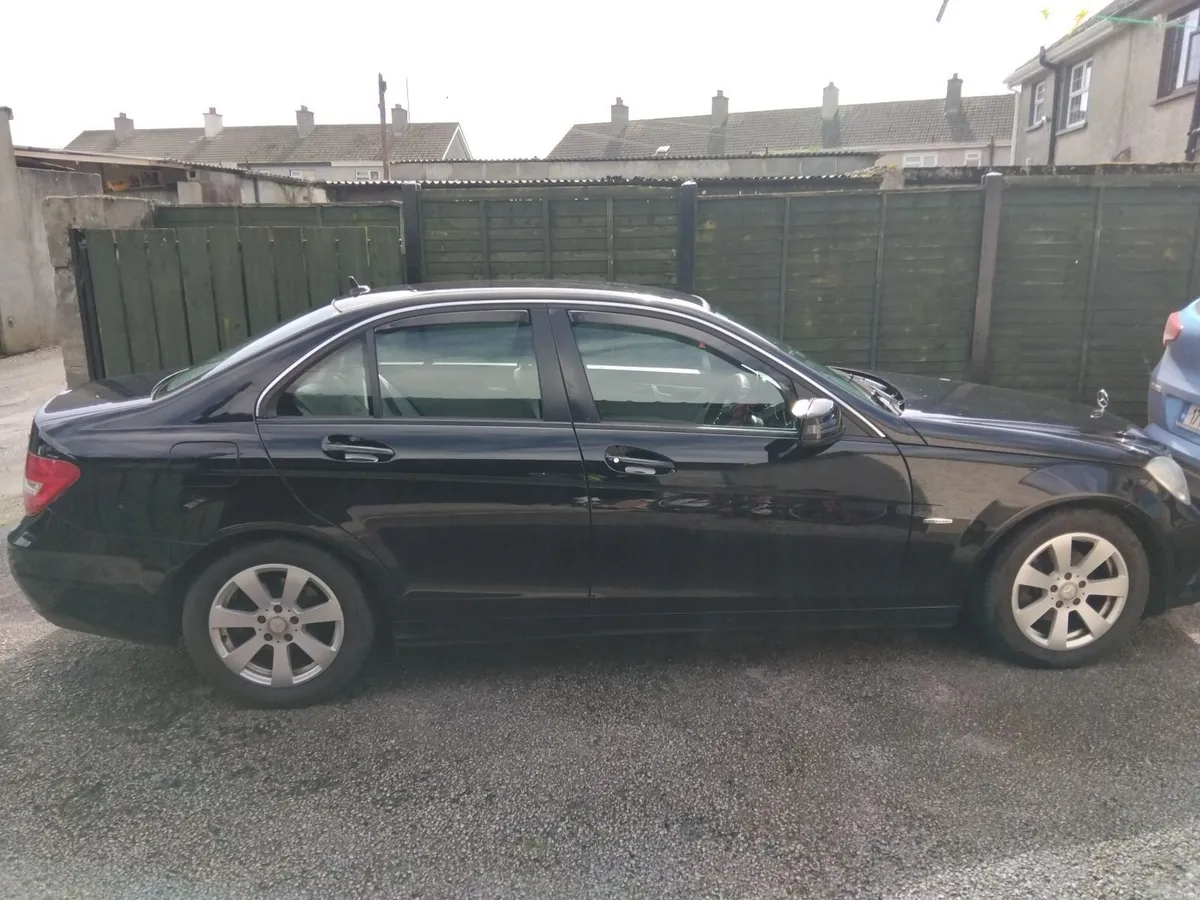 Mercedes-Benz C-Class 2012 - Image 2