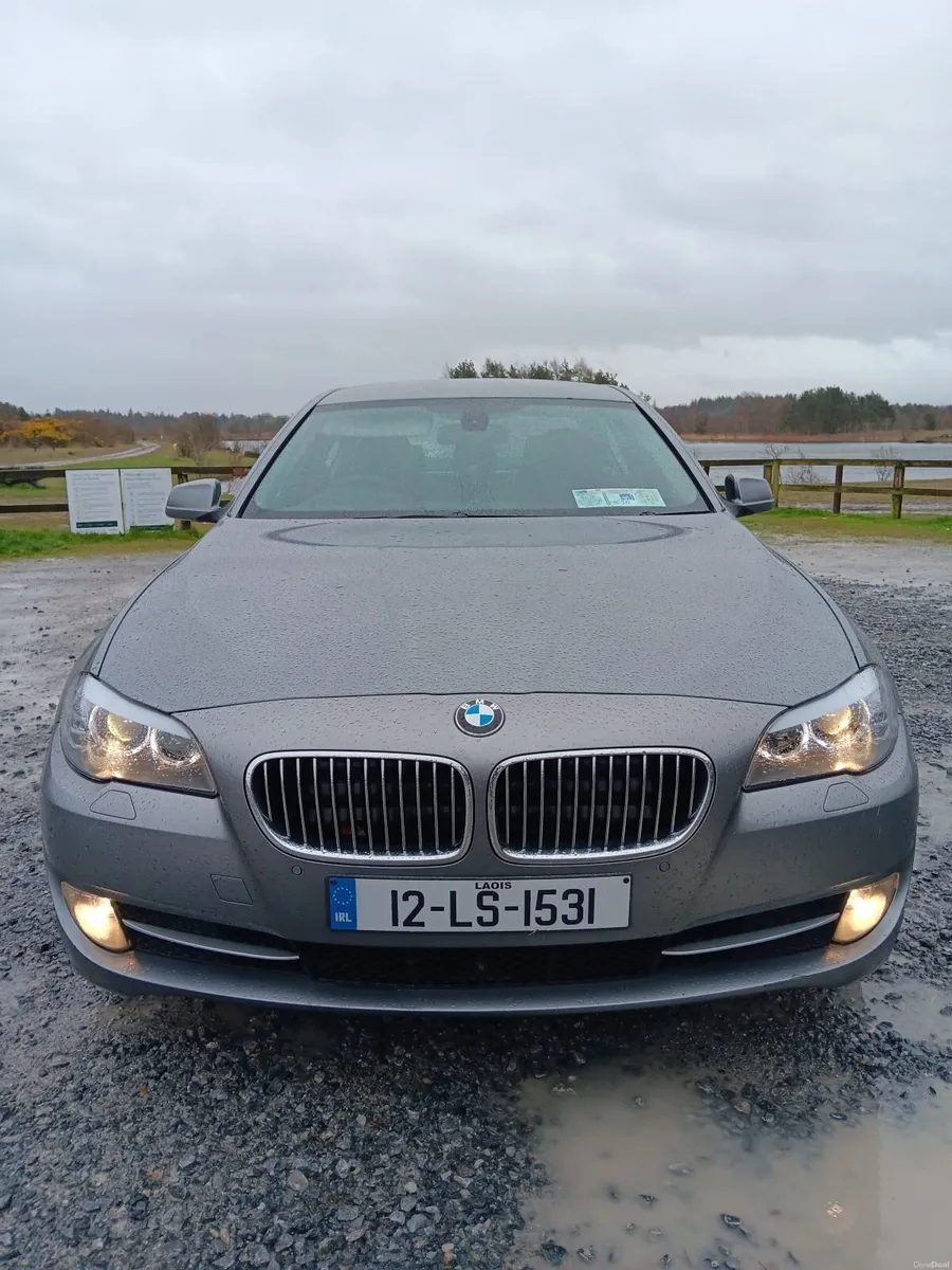 BMW 5-Series 2012 - Image 2