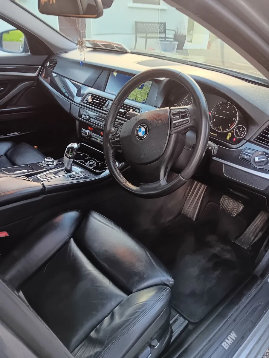 BMW 5-Series 2012 - Image 3