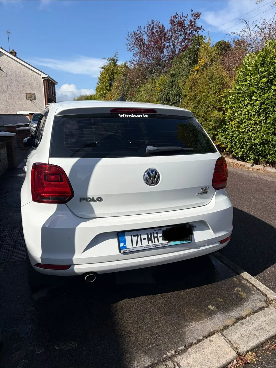 Volkswagen Polo 1.2 TSI BlueMotion Automatic 2017 - Image 2