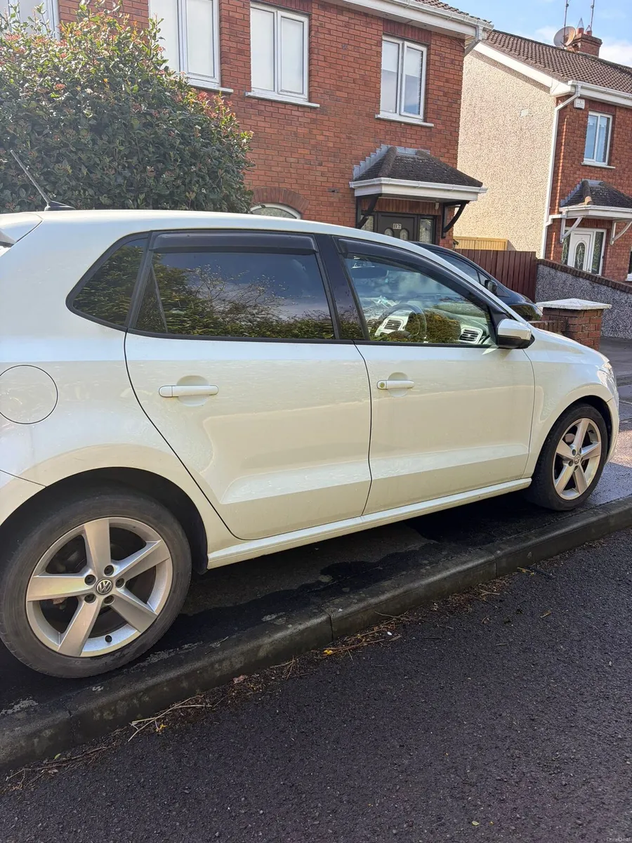 Volkswagen Polo 1.2 TSI BlueMotion Automatic 2017 - Image 3