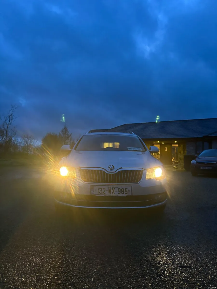 Skoda Superb Estate 2.0L 132 - Image 2