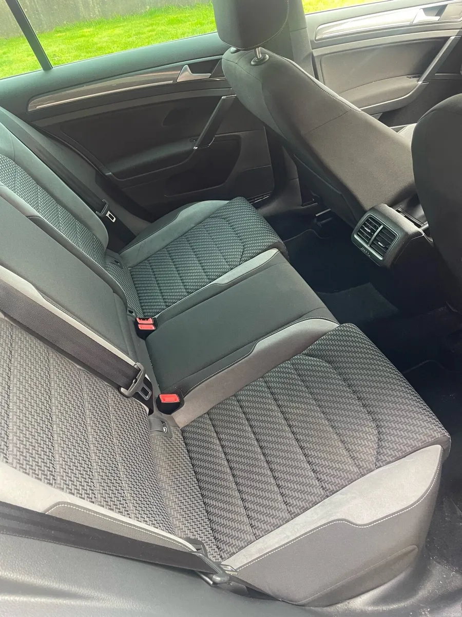 Volkswagen Golf R line 2.0TDI - Image 4
