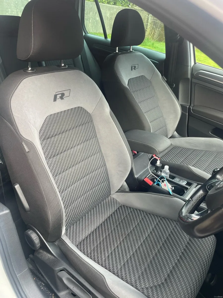 Volkswagen Golf R line 2.0TDI - Image 2