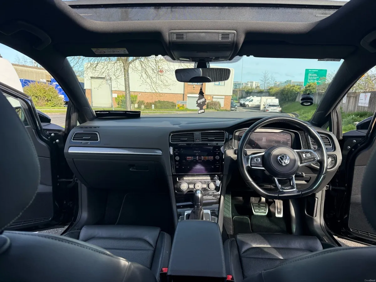 VW Golf 1.4 Auto R-Line HIGH SPEC - Image 2