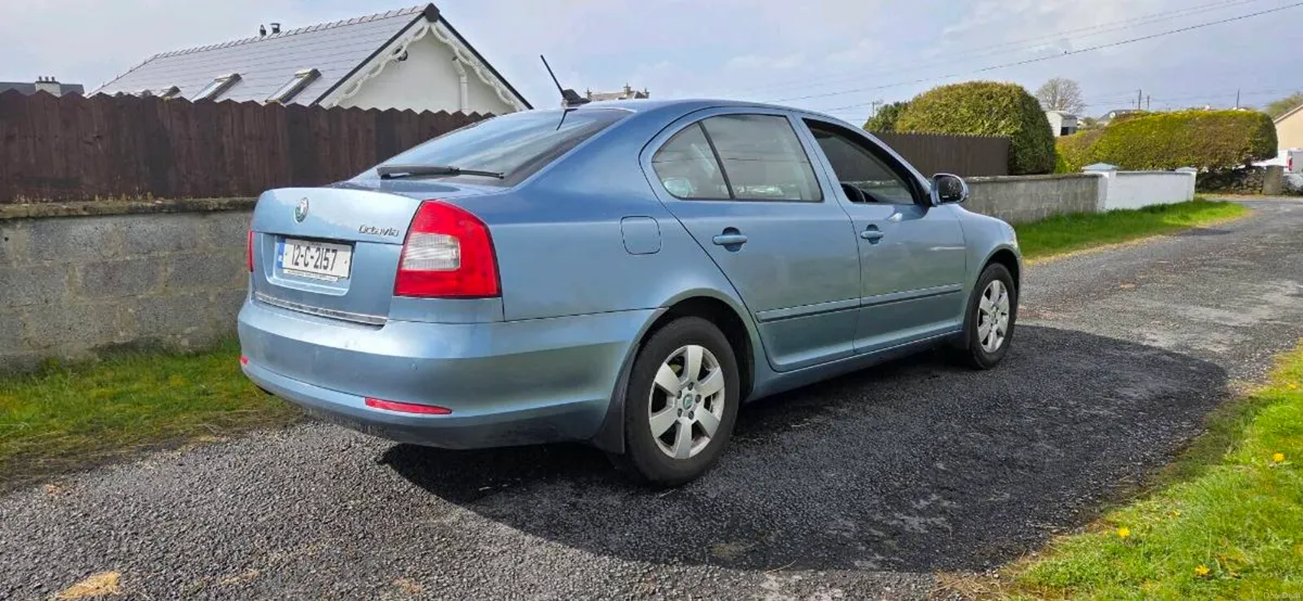 Skoda octavia low kms - Image 2