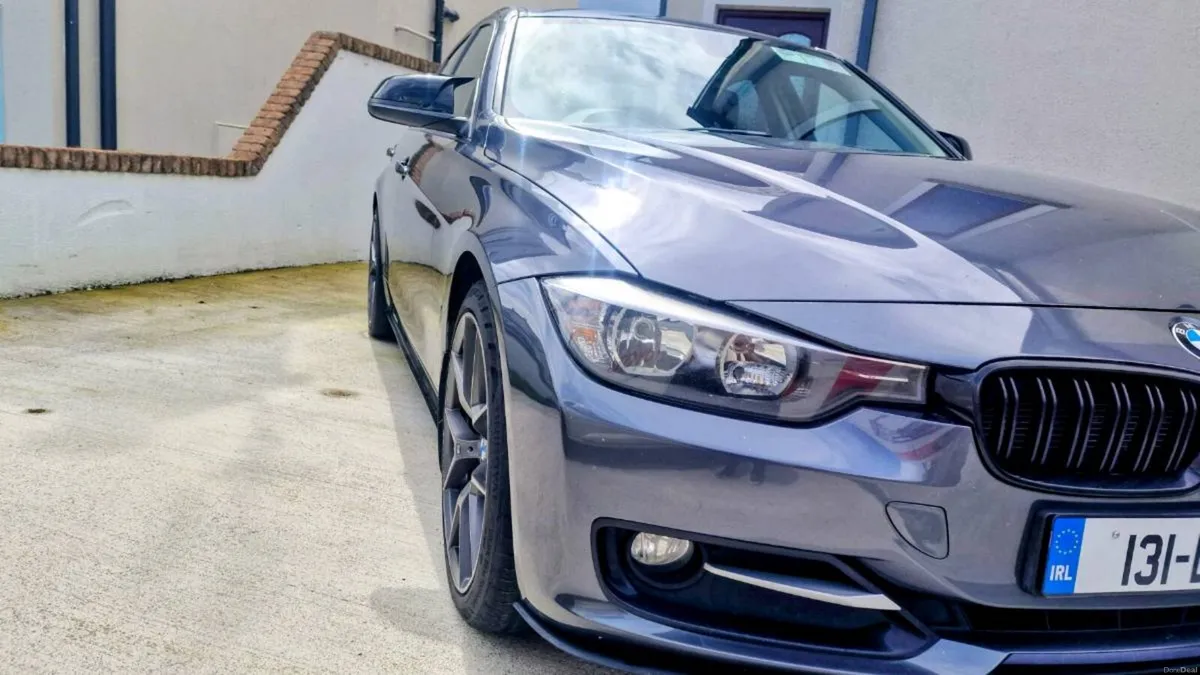 Bmw F30 2013 sport 320D - Image 1