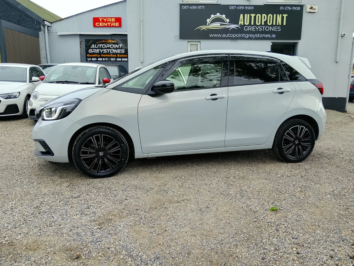 Honda Fit Hybrid Auto - Image 2