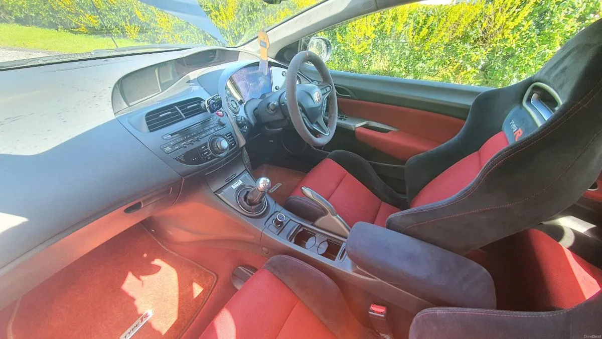 FN2 TYPE R GT - Image 3