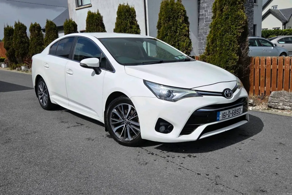 Toyota avensis low kms - Image 1