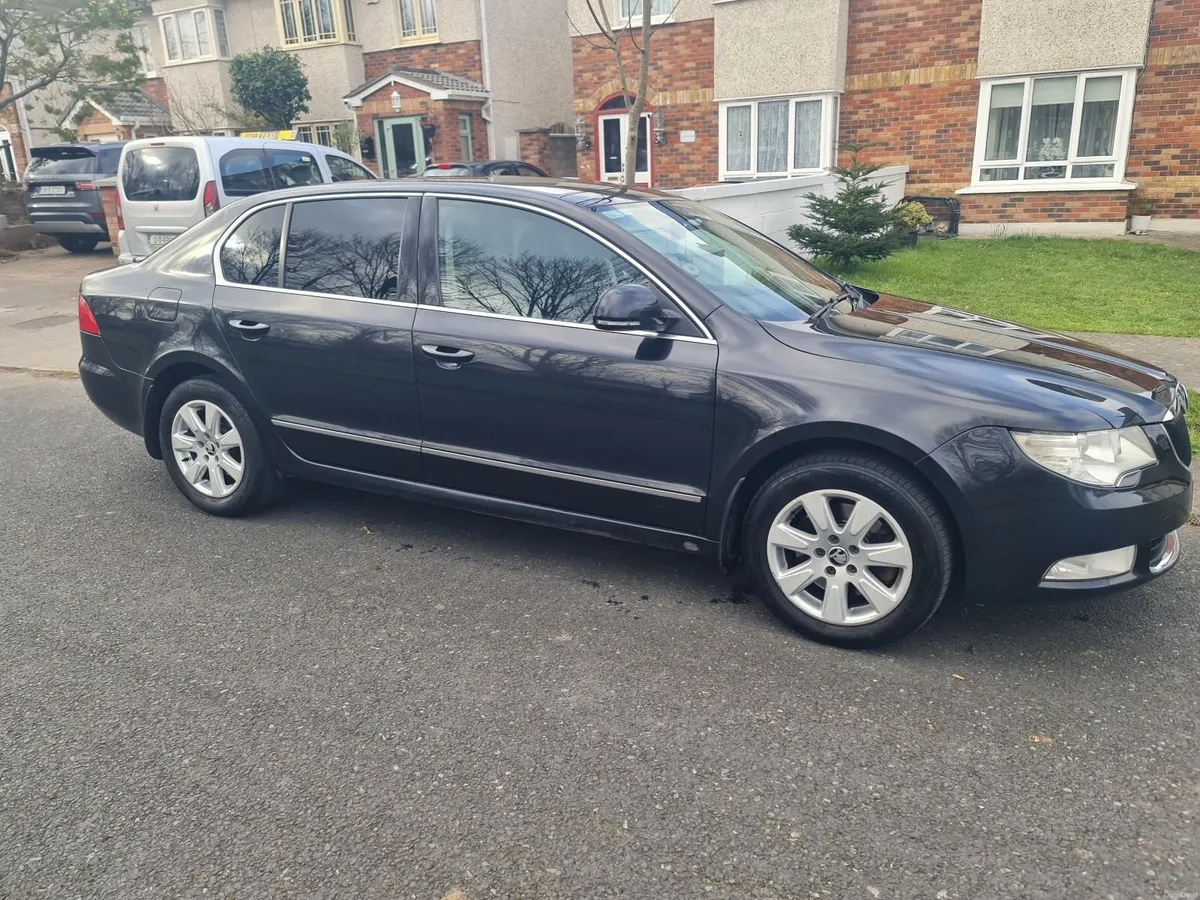 Skoda Superb 2.0TDI Automatic TAX 399€ - Image 4