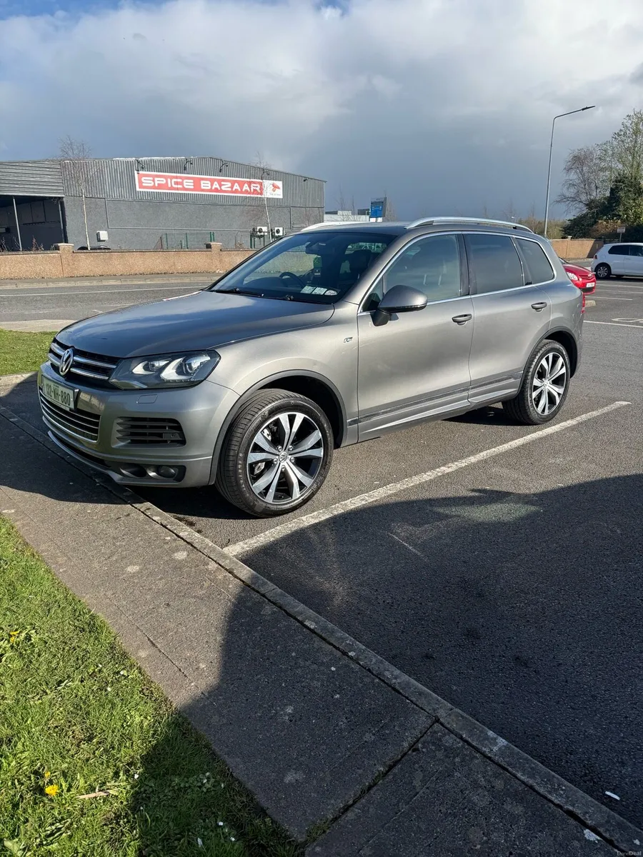 Volkswagen Touareg - Image 1