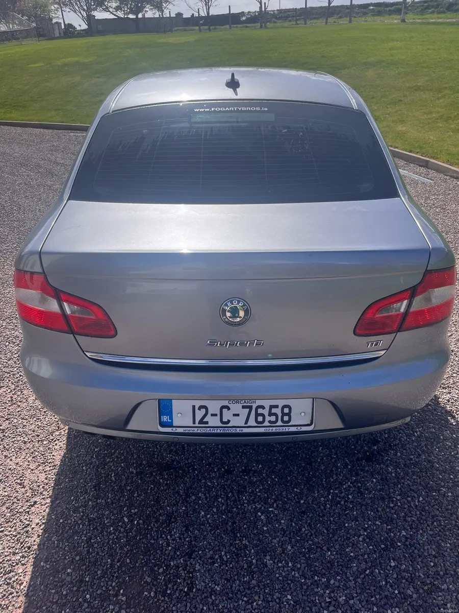 Skoda Superb - Image 2