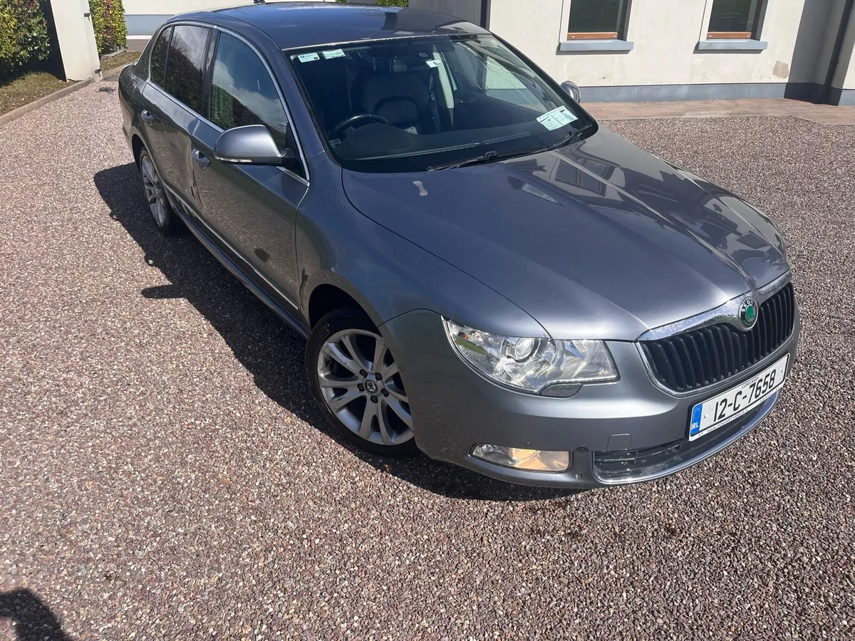 Skoda Superb - Image 4