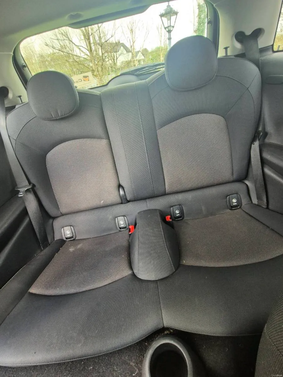 Car - Image 6