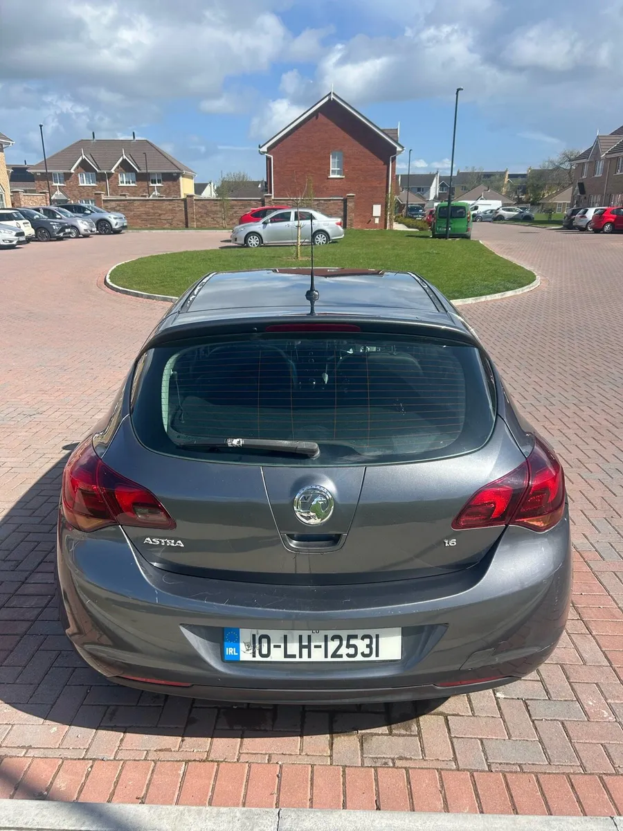 2010 Vauxhall Astra SE 1.6 (Fresh NCT) - Image 3