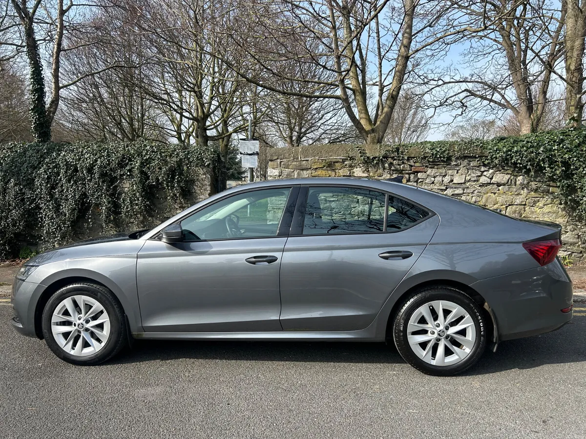 2022 SKODA OCTAIVA STYLE PARKING CAMERA - Image 4