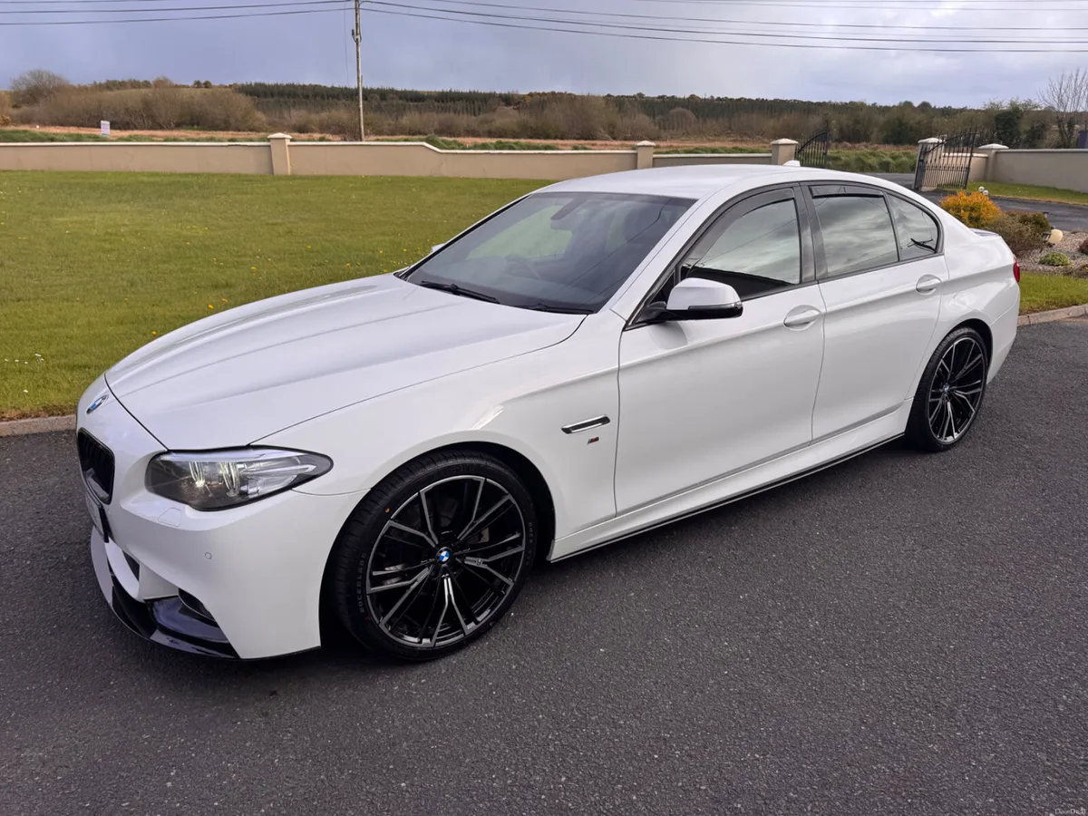 2016 BMW 5-Series M-Sport - Image 2