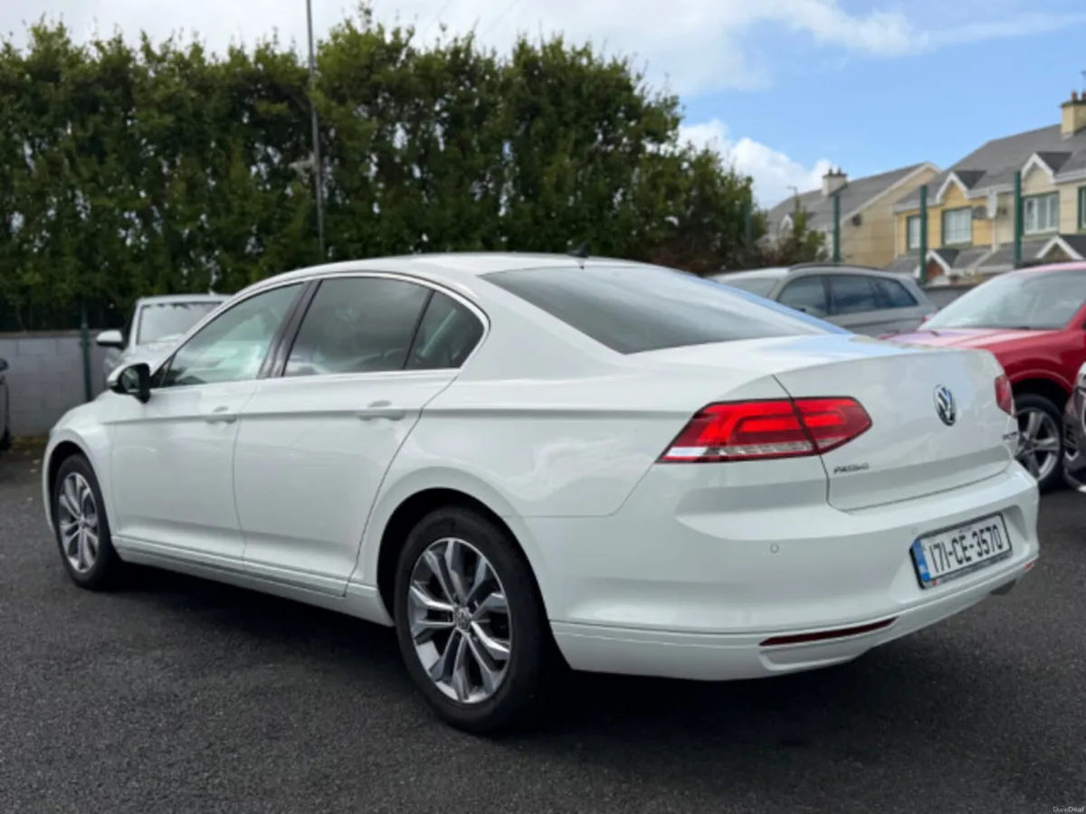 Volkswagen Passat 1.6 TDI SE Business BMT 120PS 4D - Image 3