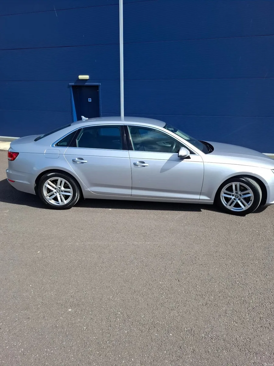 Audi A4 2018 - Image 1