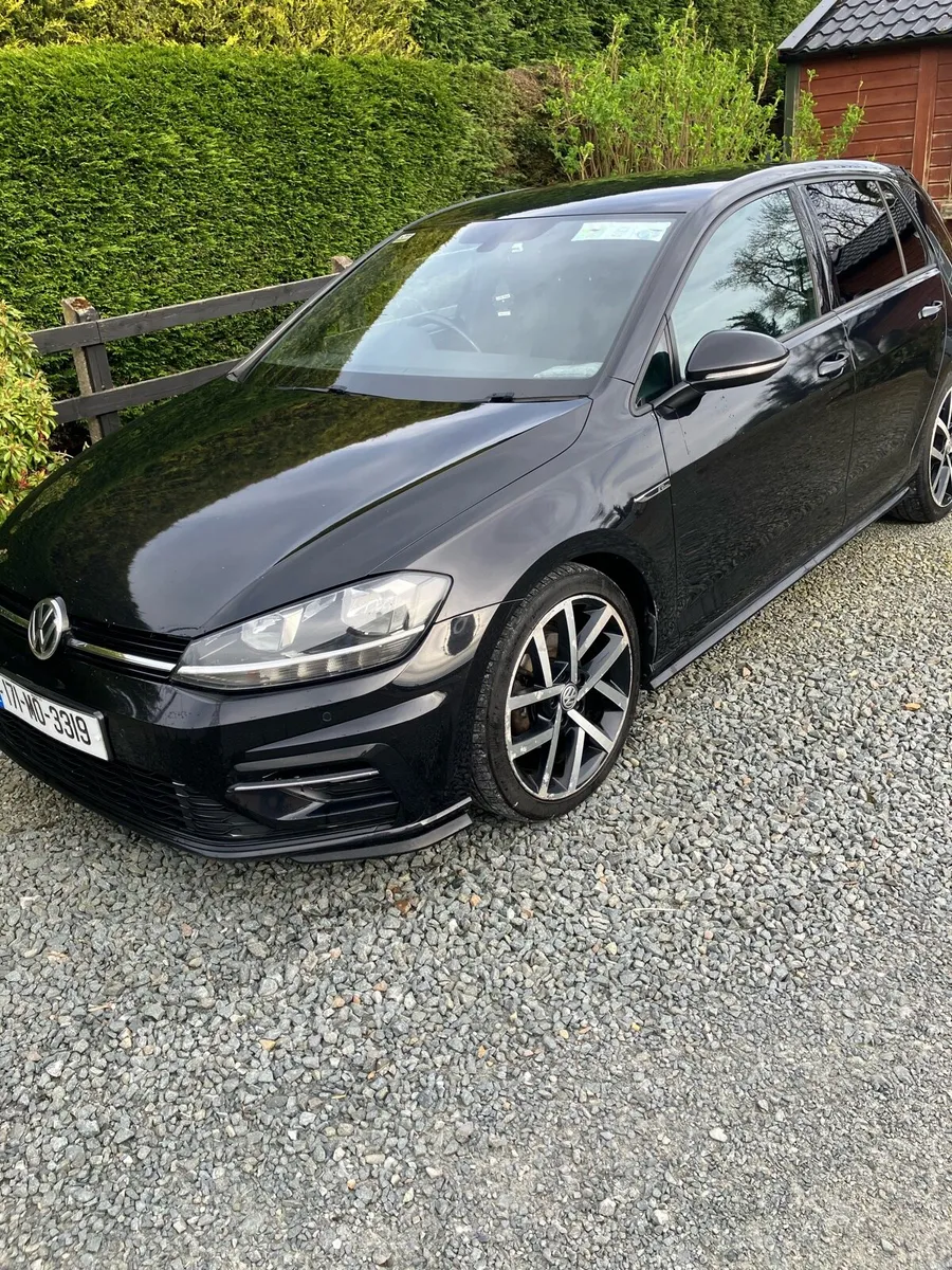 VW  Golf R line - Image 2