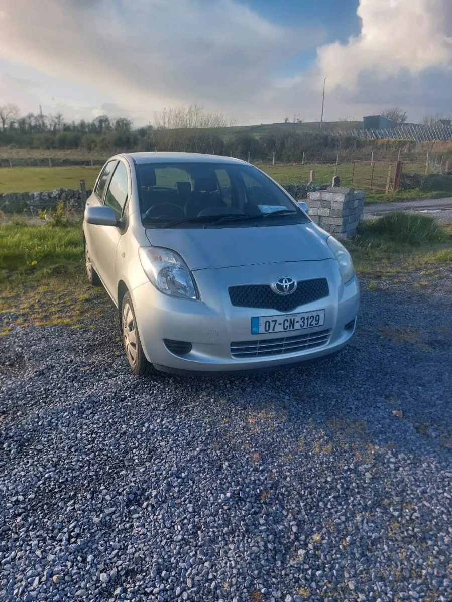 Toyota  yaris - Image 1