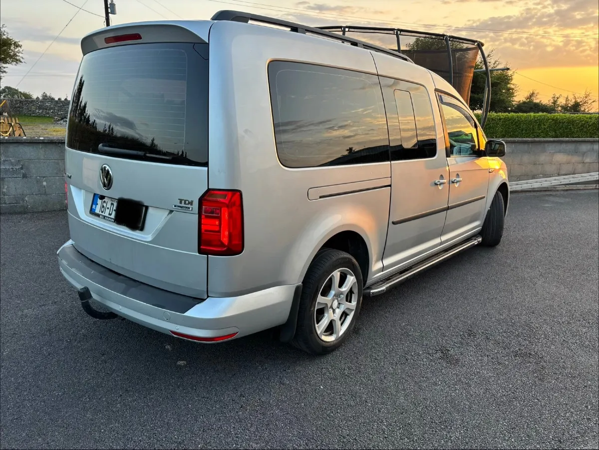 VW Caddy Maxi Life 7seater - Image 3