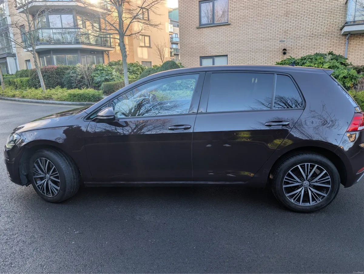 181 VW Golf TDI Bluemotion Golf - Image 3