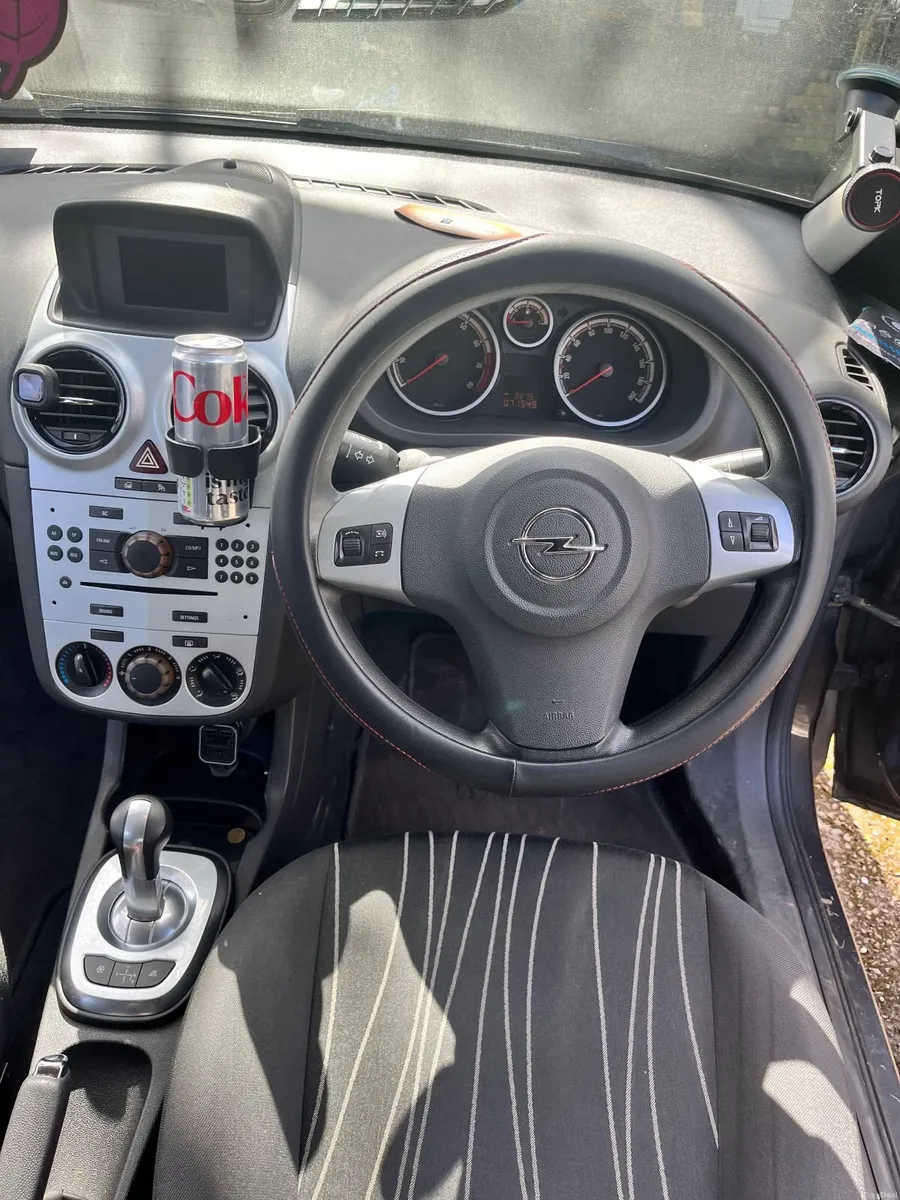 Opel Corsa 2011 - Image 2