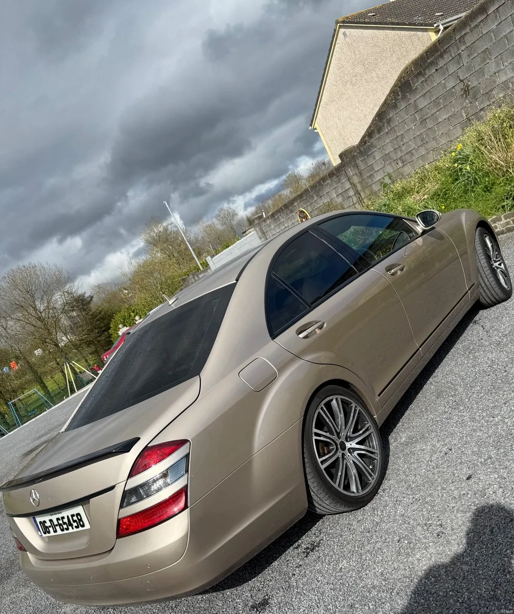 Mercedes-Benz S-Class 2006 - Image 2