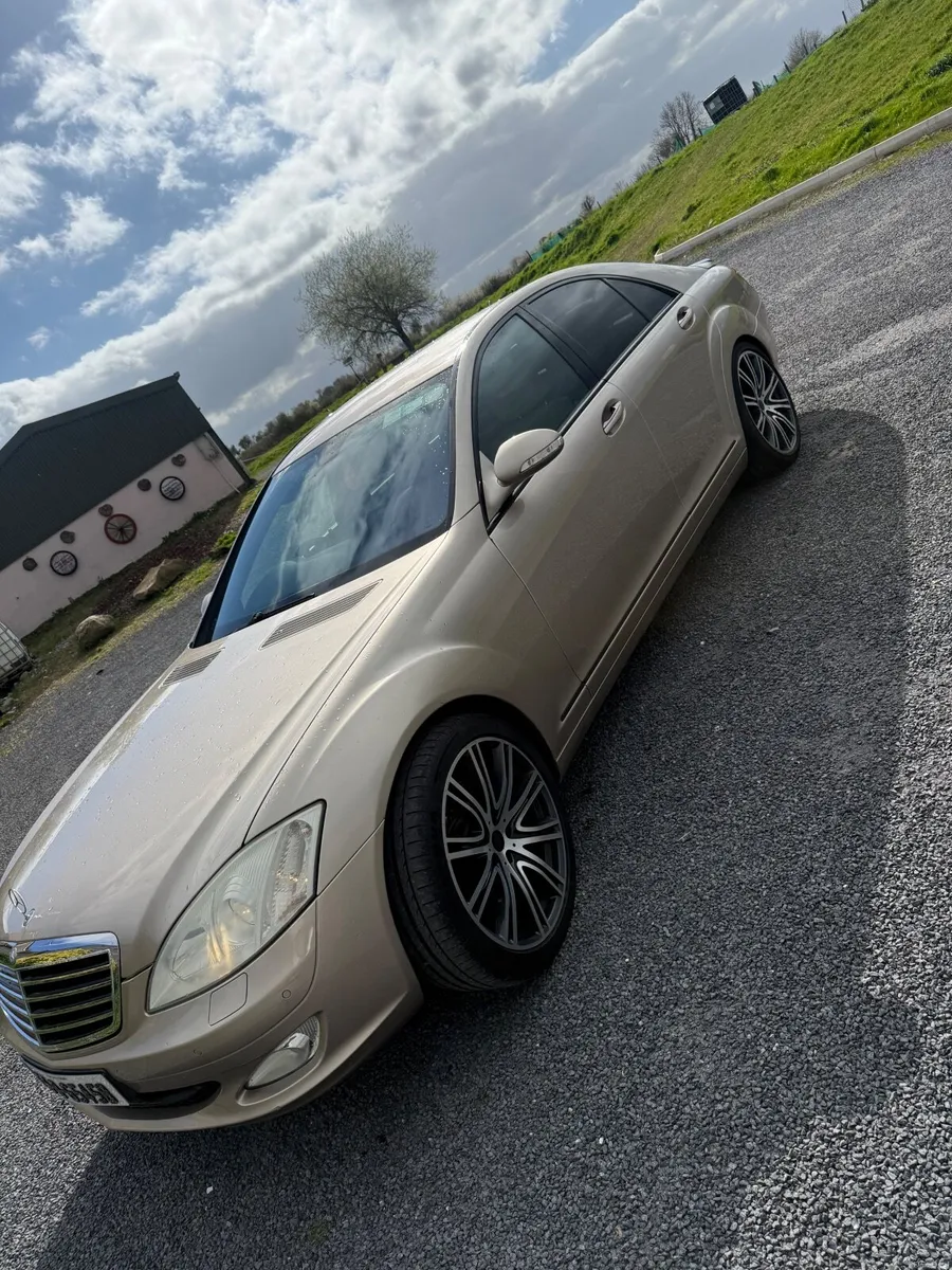 Mercedes-Benz S-Class 2006 - Image 1