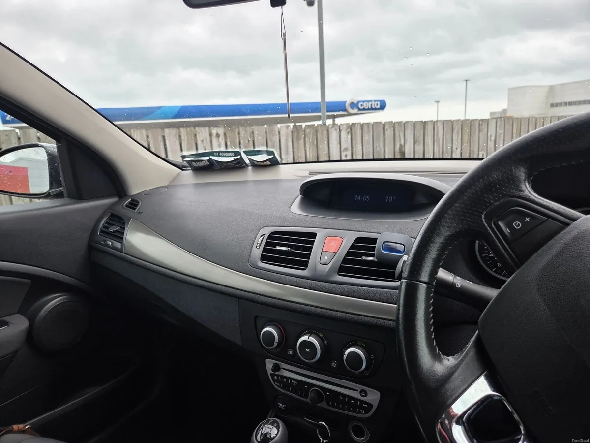 Renault Fluence 2010 - Image 3