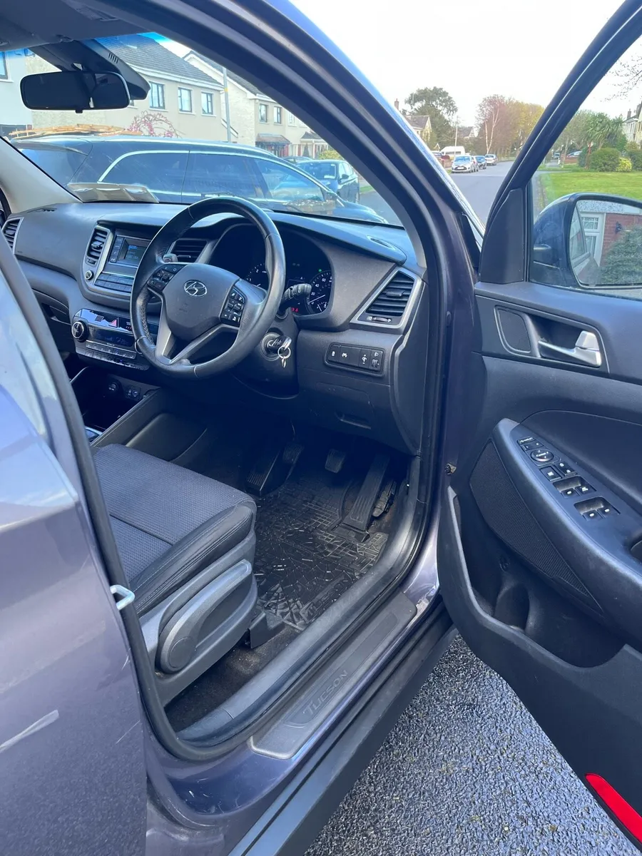 Hyundai Tuscon - Image 2