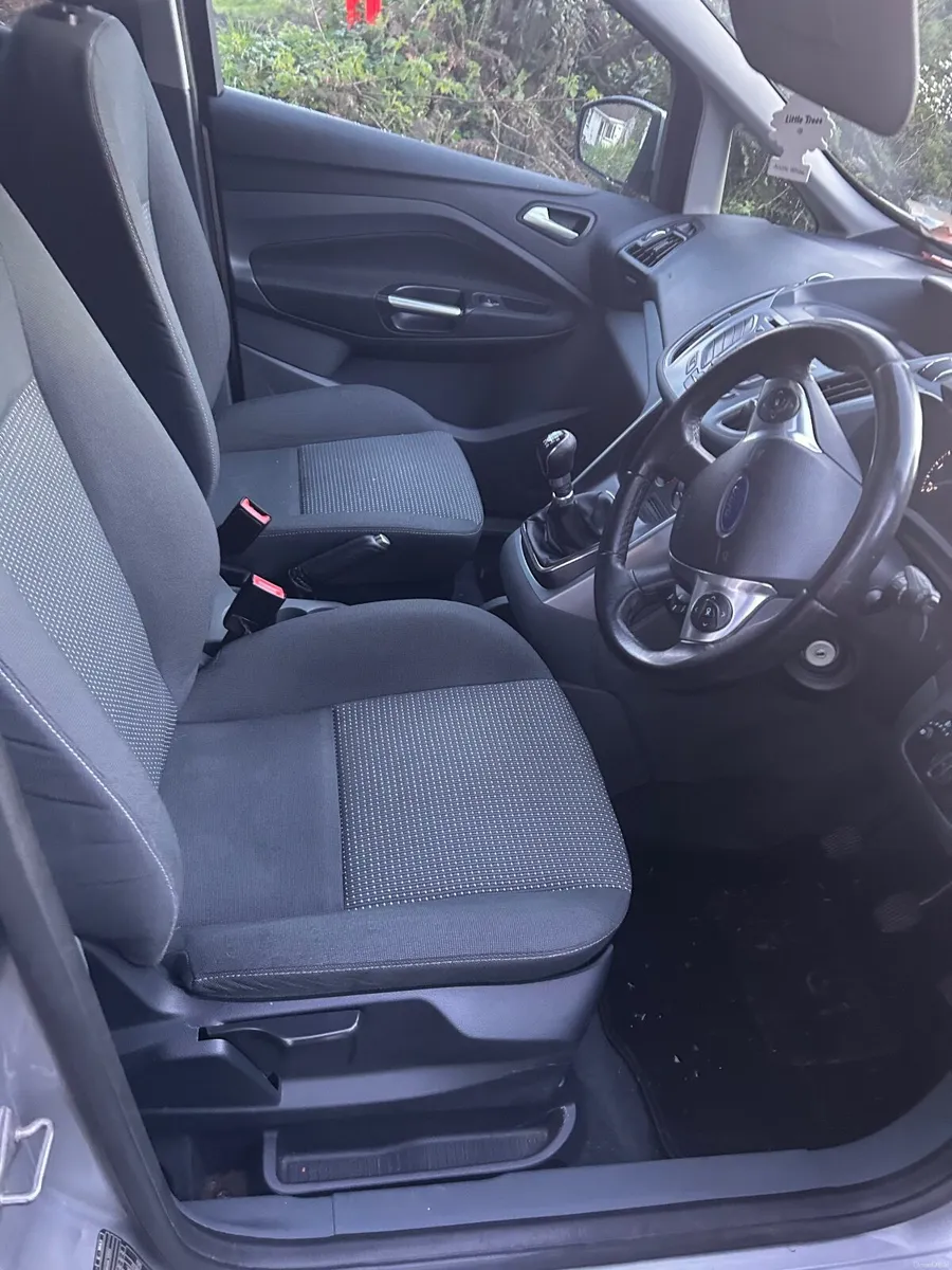 Ford C-Max 2012 - Image 2