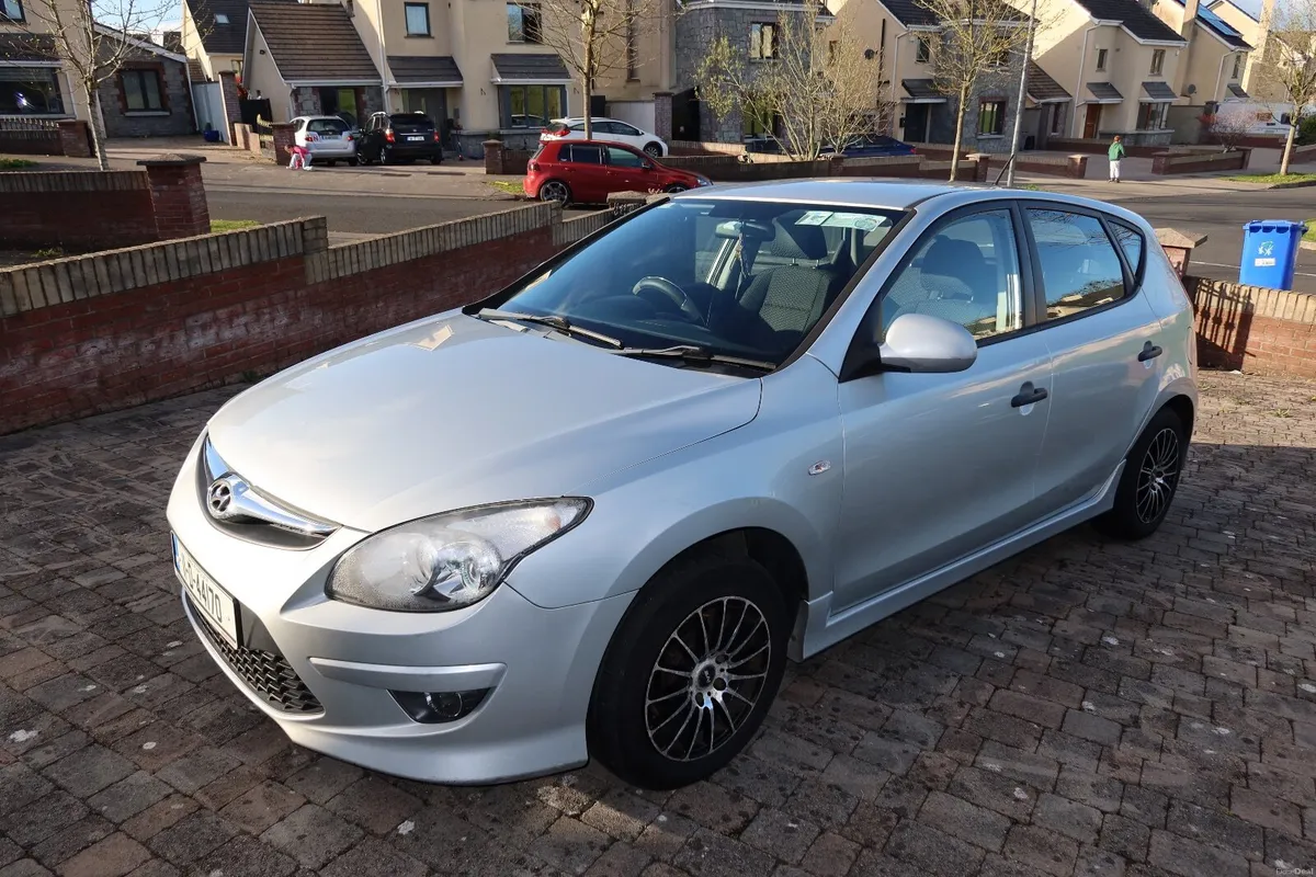 Hyundai i30 2011 - Image 1