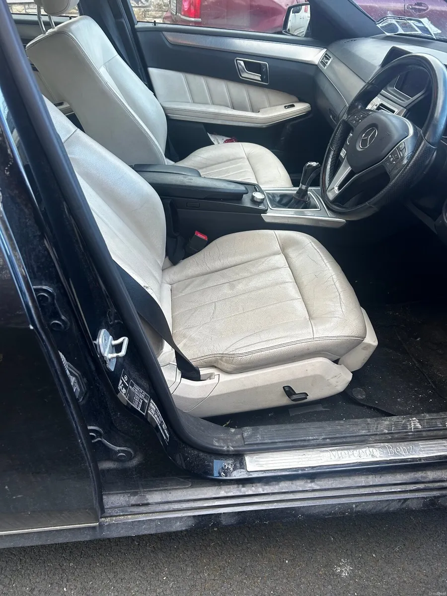 Mercedes-Benz E-Class 2014 - Image 4