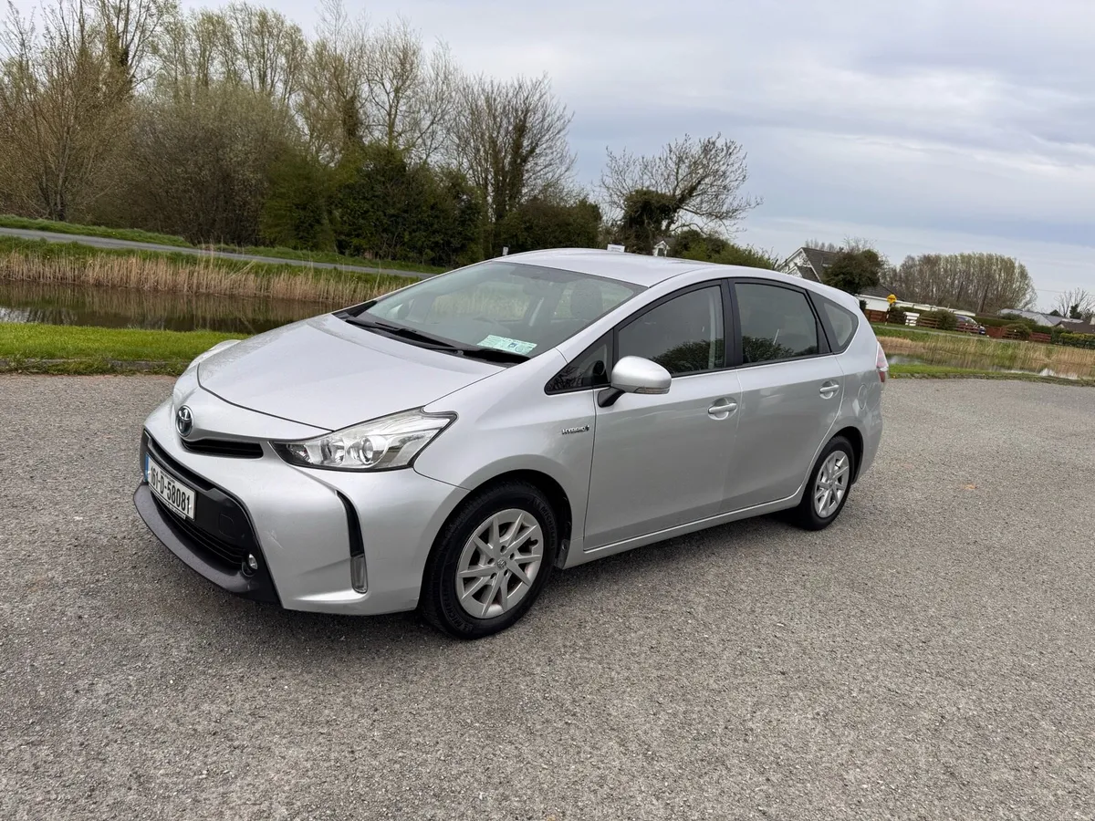 Toyota Prius Alpha 2016 7 seater Lpg ⛽️ gas conver - Image 2