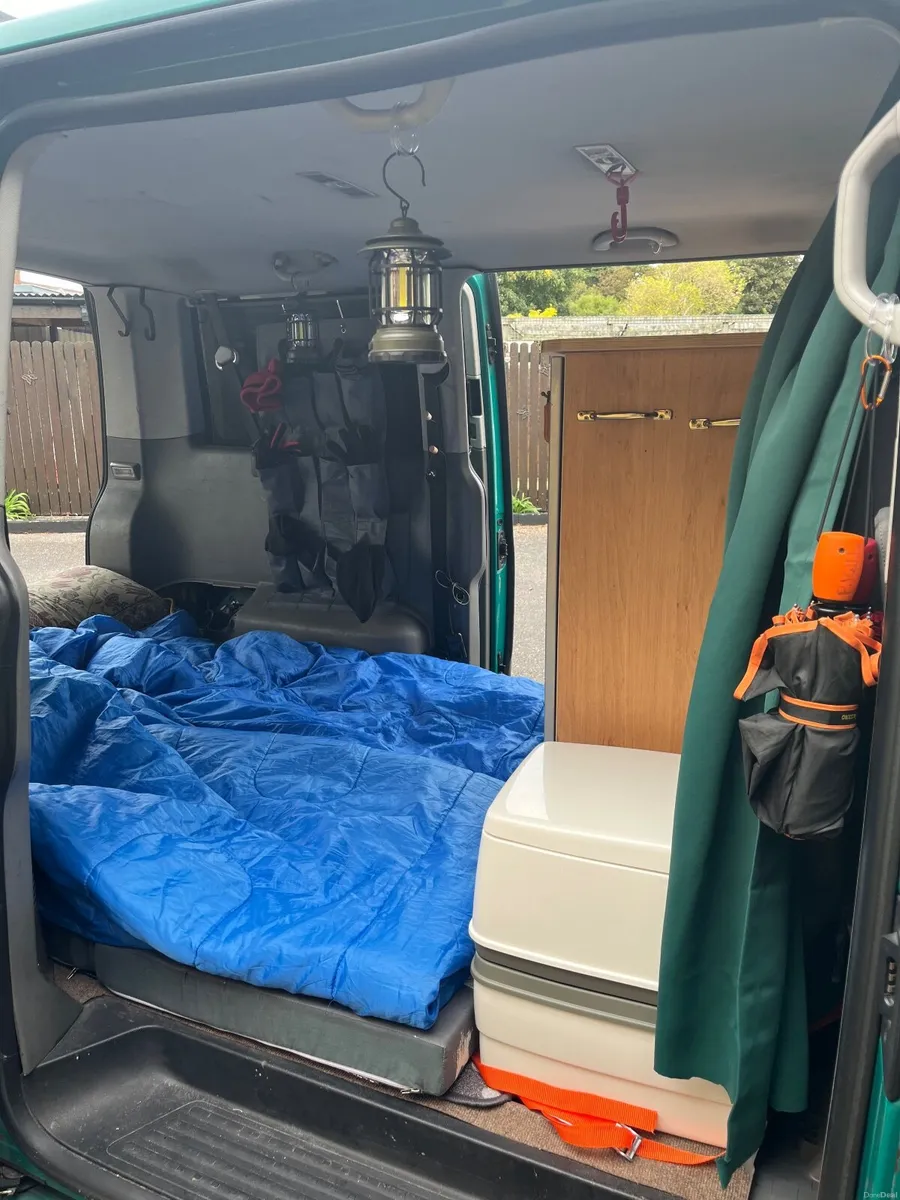 Volkswagen Shuttle Transporter 2006 - Image 4