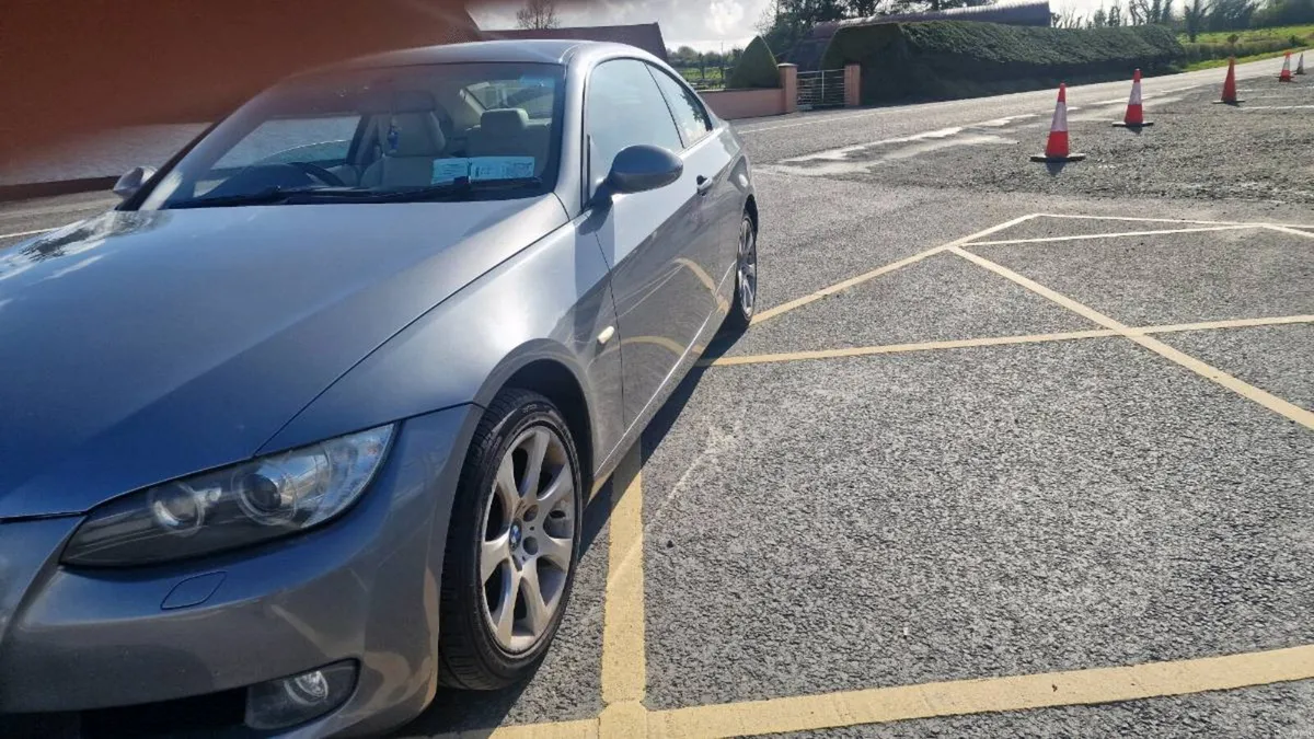 Bmw 320i Coupe - Image 3