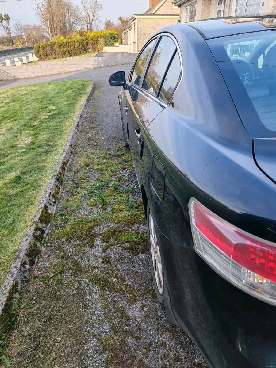Toyota Avensis 2.0 Petrol automatic - Image 3