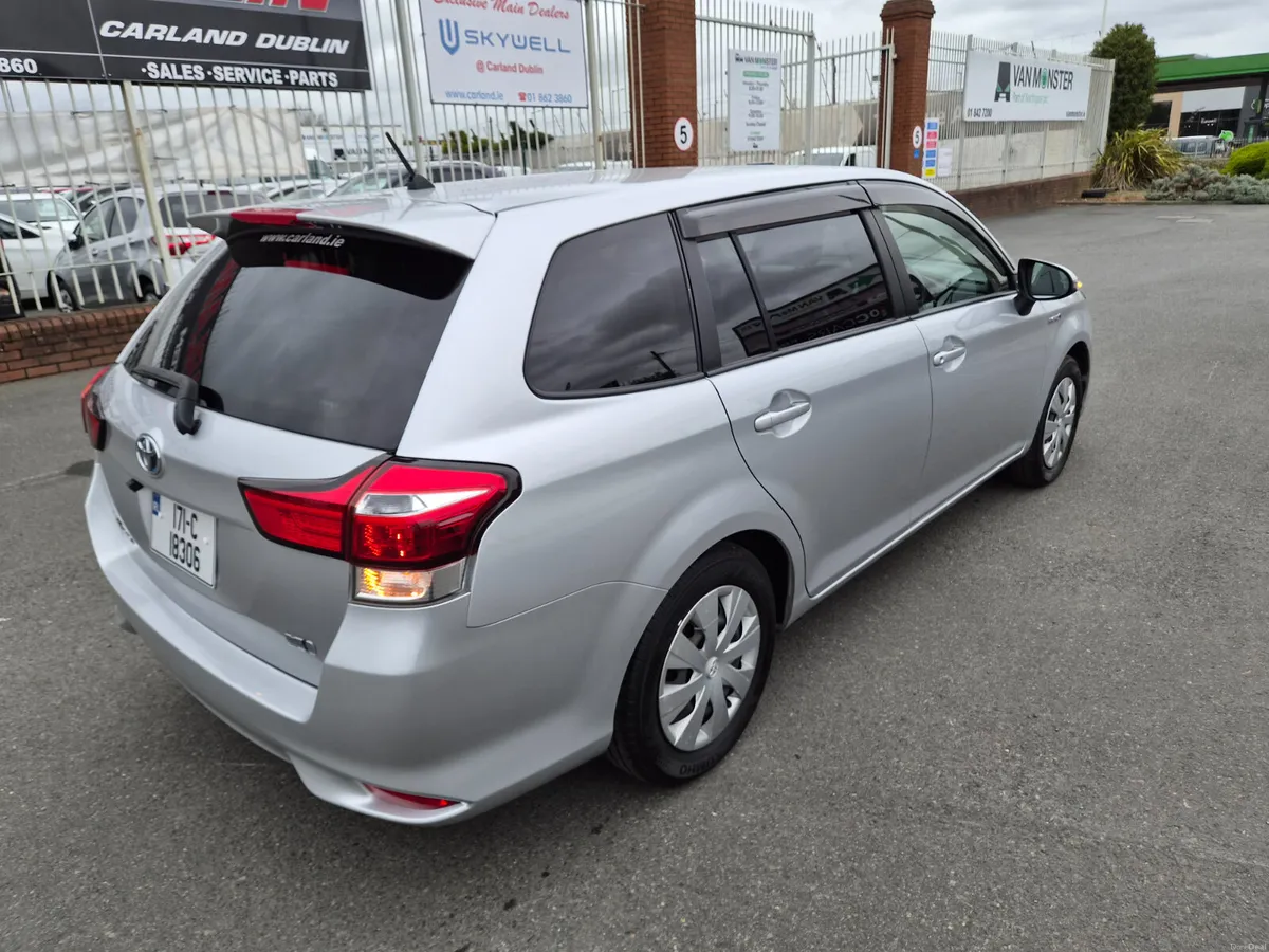 Toyota Corolla fielder Estate 2017 - Image 4