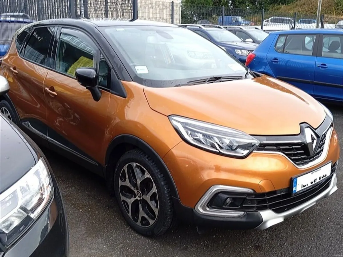 Renault Captur Tce 90 SIGNATURE X NAV - Image 1